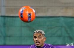 开云体育平台APP-关于佛罗伦萨球员受伤情况堪忧，教练困扰备战的信息