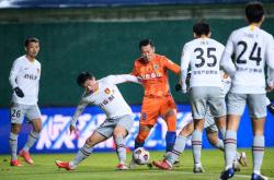 开云体育登录-加隆本多尔客场小胜，稳固争冠劲旅