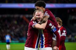 开云下载-关于激烈对抗！欧洲强队争夺出线资格的信息