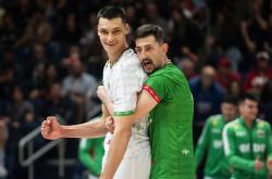 开云平台-土耳其男篮绝地反击塞尔维亚男篮，布拉德利统治全场的简单介绍