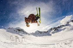 开云下载-斯通斯一锤定音，丹麦提前终结伊朗悬念