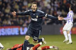 开云APP-战术博弈下的个体闪光，阿什拉夫爆发破局，切尔西式压制诠释现代足球攻防密码