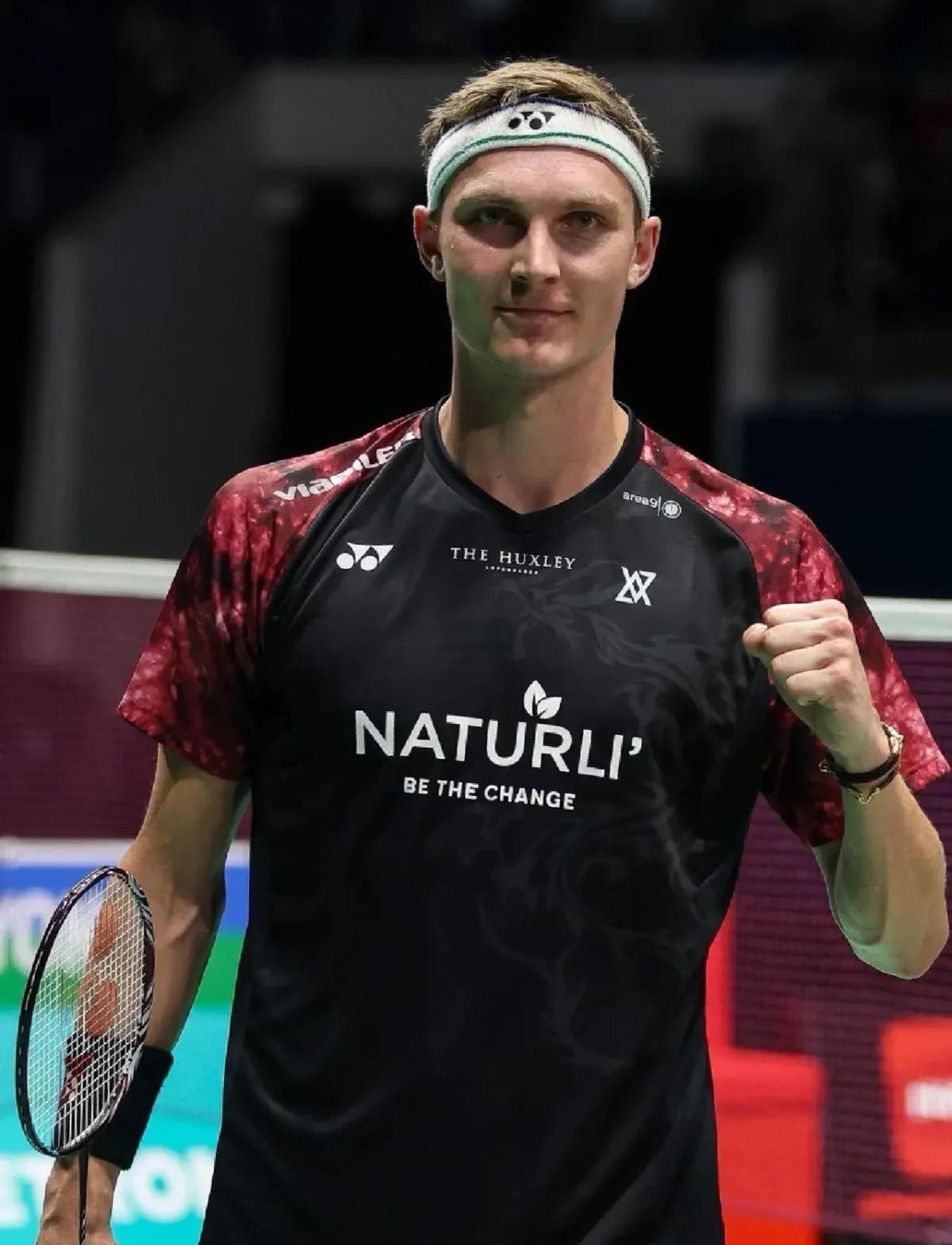 关于日本羽毛球队爆冷印尼羽毛球队，安赛龙完成帽子戏法的信息