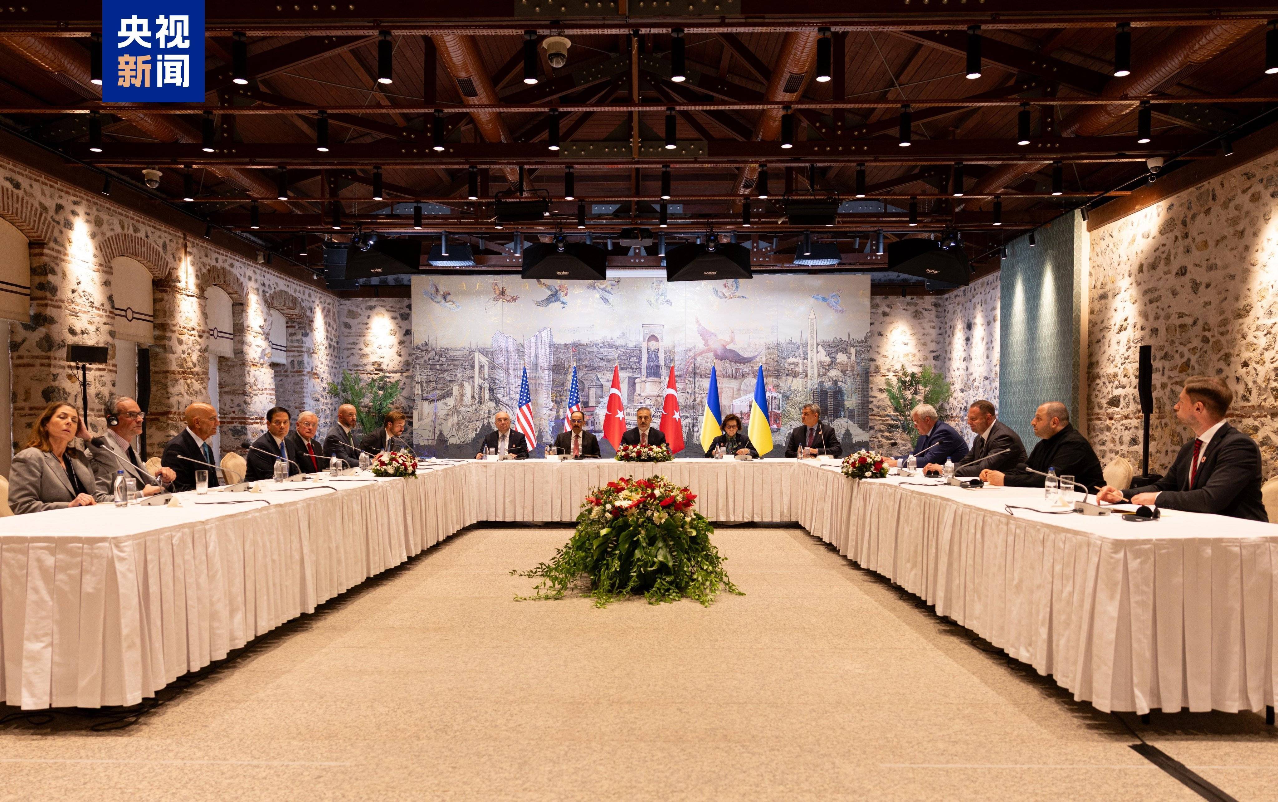 土耳其力克乌克兰，奥亚尔萨瓦尔惊艳四座