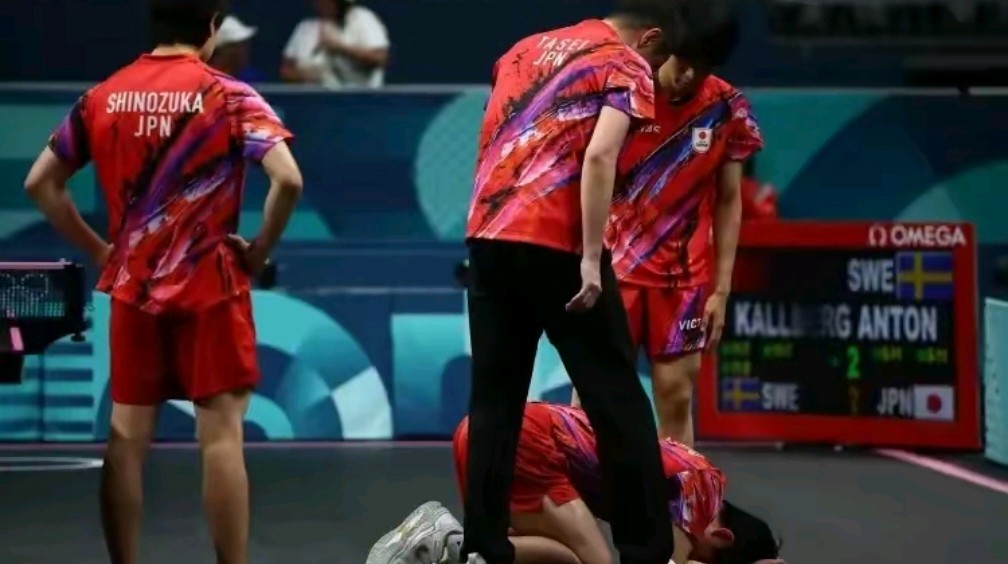 英格兰队完胜瑞典队，张本智和带队取胜