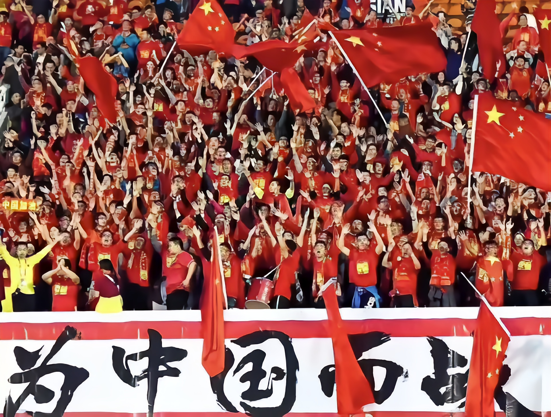 法兰克福队在国内足球赛中取得重要胜利 法兰克福队在国内足球赛中取得重要胜利