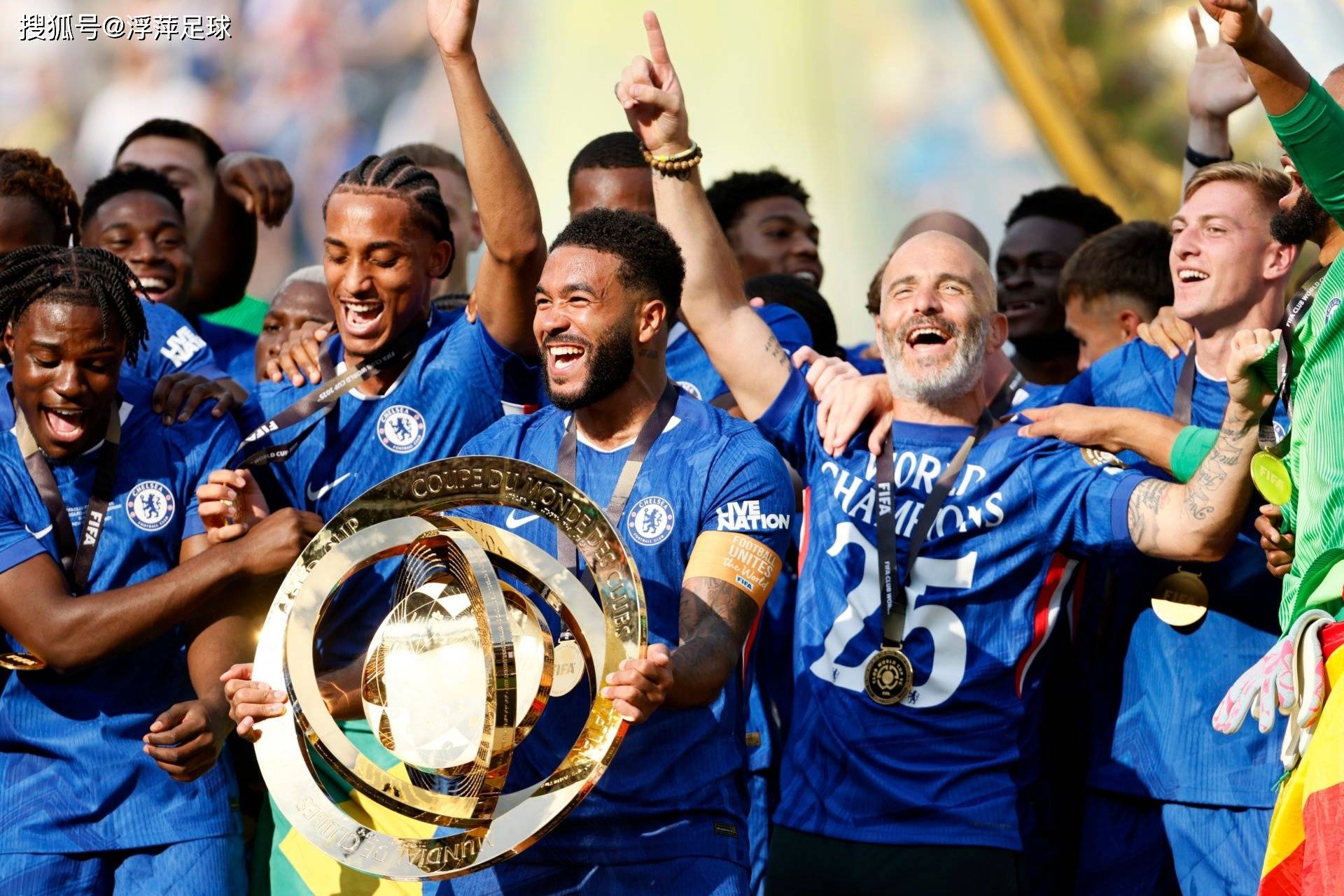 包含阿贾克斯期待重塑辉煌，战胜切尔西为晋级助力的词条