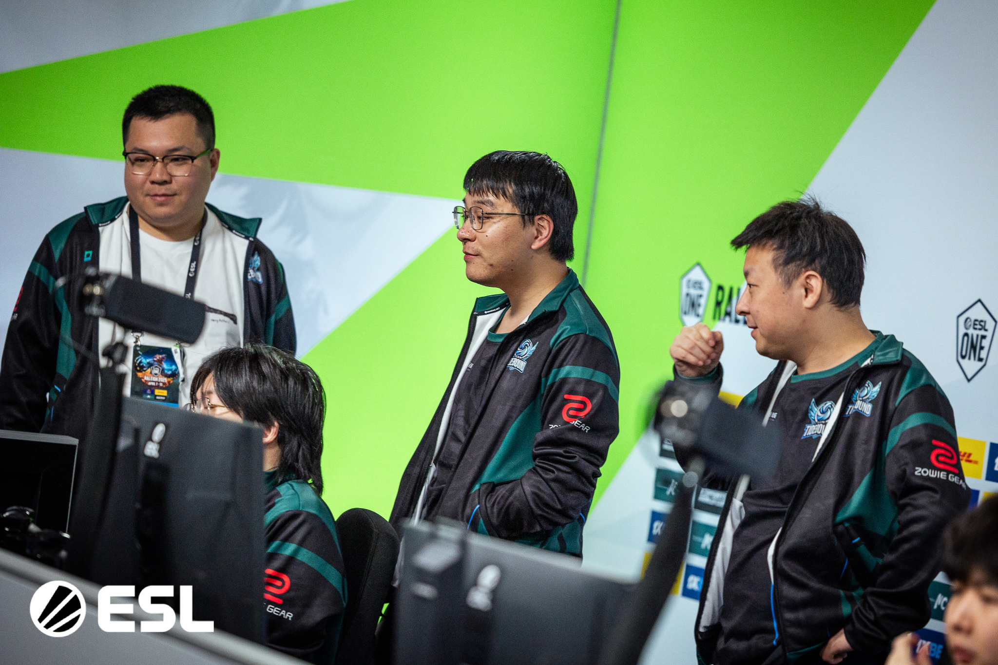 小组赛全员出击，角逐胜负的简单介绍