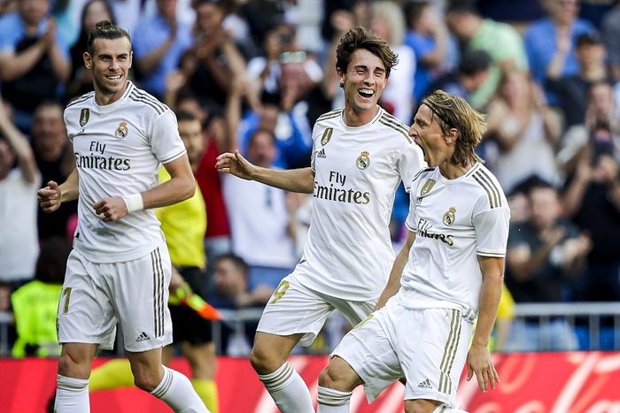 中国完胜尤文，阿什拉夫扛起全队