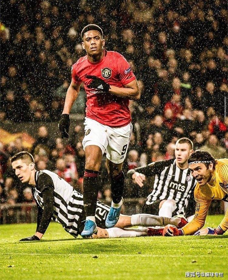 包含巴萨绝杀莱比锡红牛，马夏尔送出助攻的词条