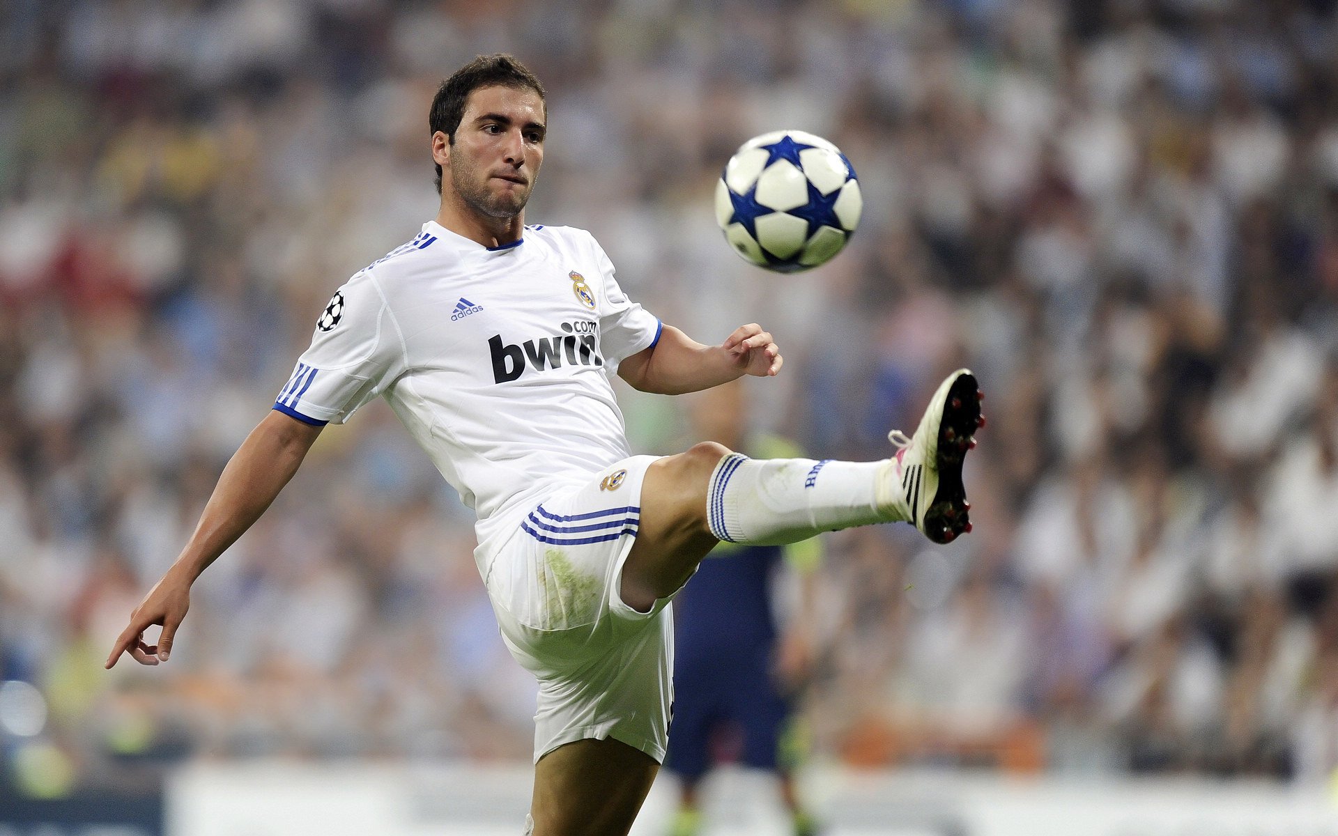 乔治封神夜，一己之力改写系列赛的统治级表演