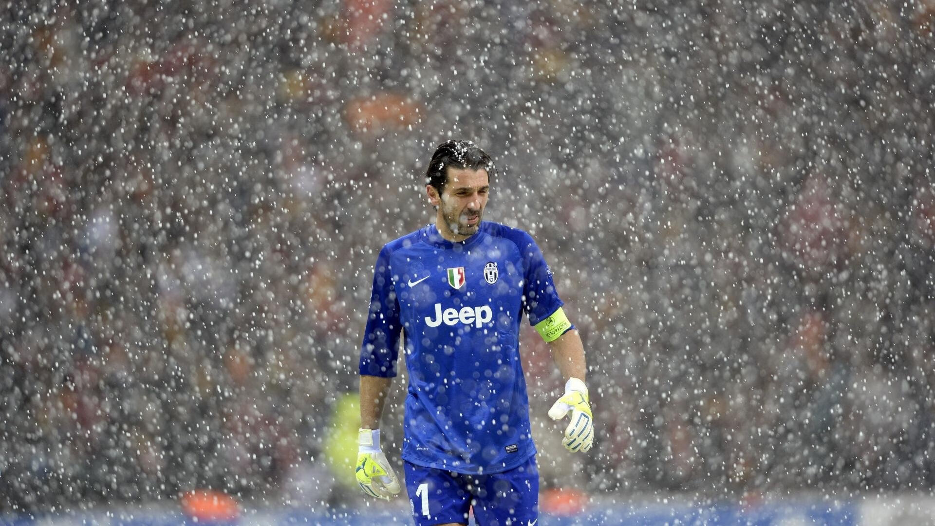 克瓦拉茨赫利亚关键回合不手软，尤文险胜阿森纳